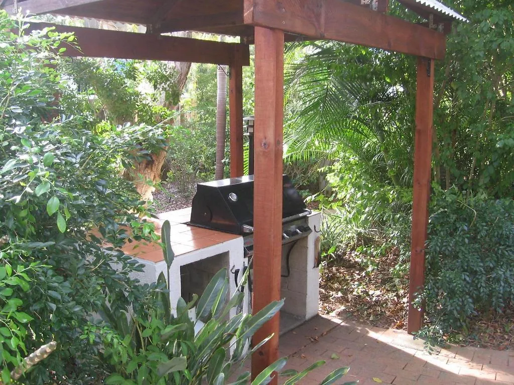 *** Aparthotel Chez Noosa Resort Motel Sunshine Beach Australia