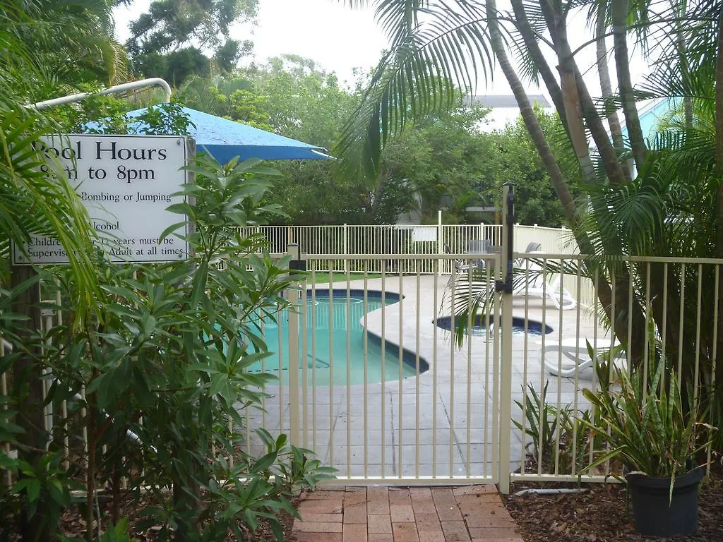 Aparthotel Chez Noosa Resort Motel Sunshine Beach